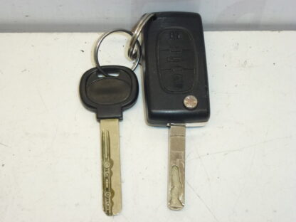serrure de porte et deux clés Citroën Peugeot 4162EQ