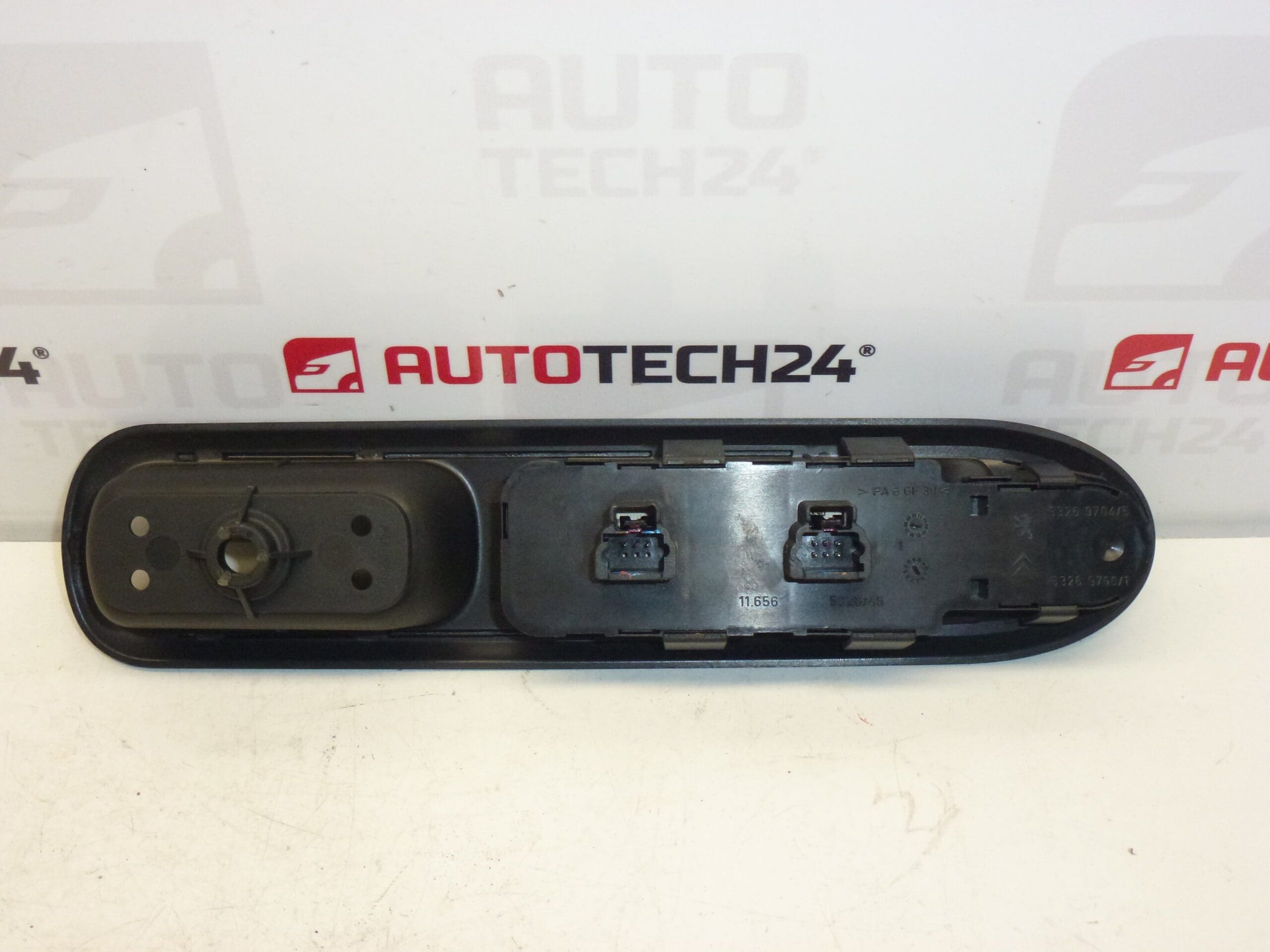 Commande de vitre Peugeot 407 96468704XT 6554ER – Image 2