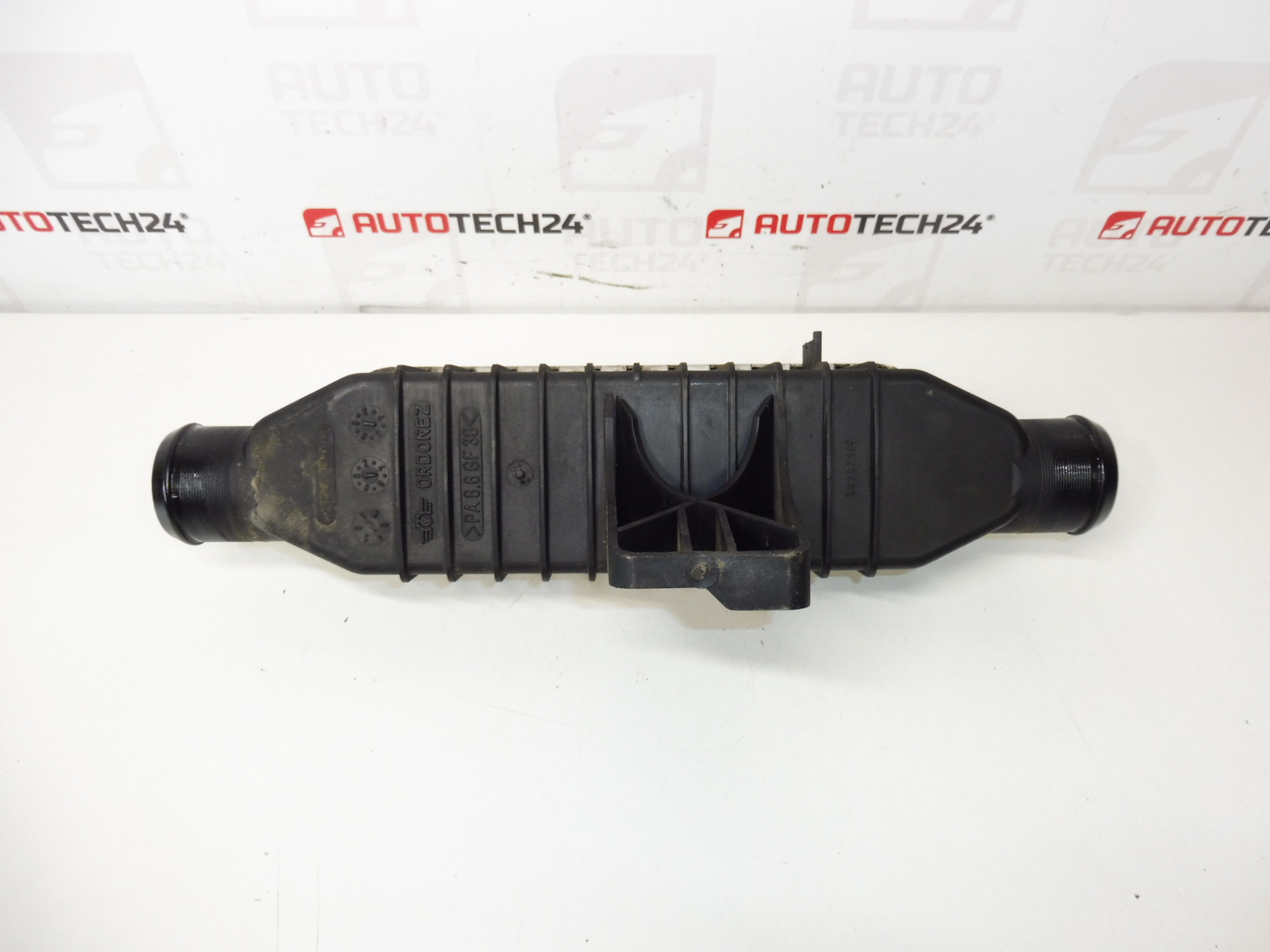 Echangeur liquide refroidissement air Citroën Peugeot 2.0 2.2 HDI 0384H0 – Image 2
