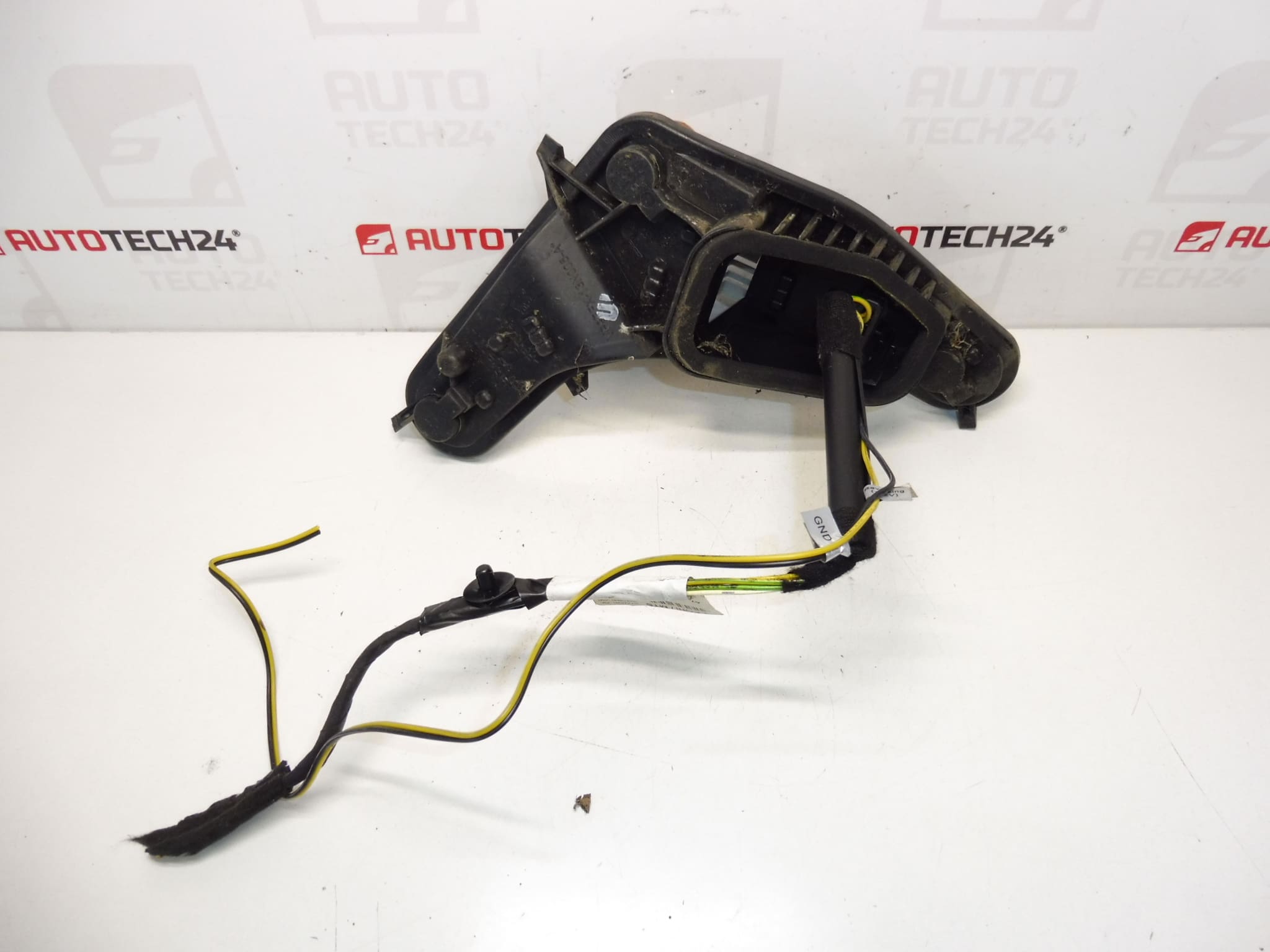 Douille ampoule feu arrière gauche Peugeot 207 9686566080 6350HQ – Image 2