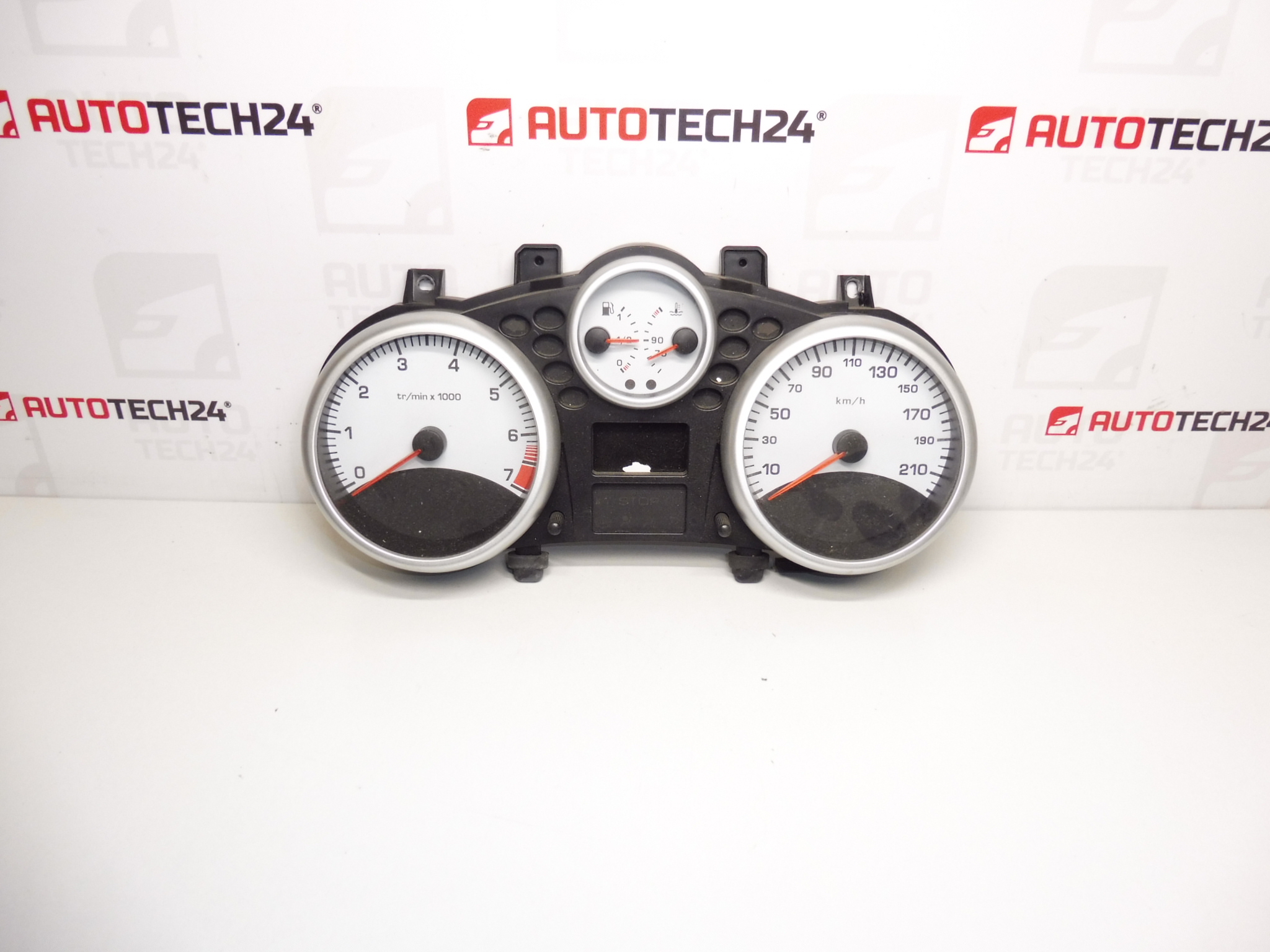 Compteur de vitesse Peugeot 206+ 121000 km 9673798980 6103HG