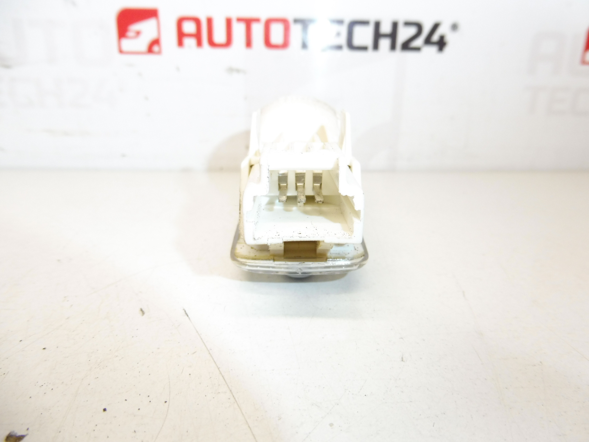 Plafonnier arrière droit Citroën Peugeot 9674191077 6362P1 6362P0 – Image 2