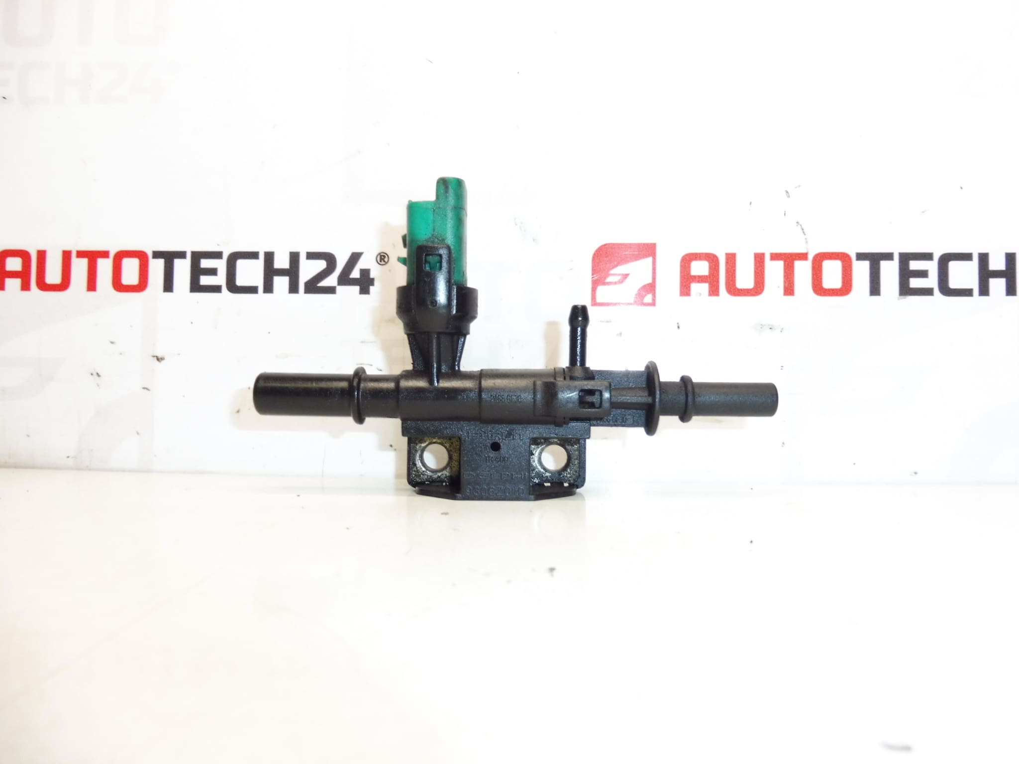Capteur de température diesel 1.4 HDI 16V Citroën Peugeot 9306-010A 9306Z010 1920FH