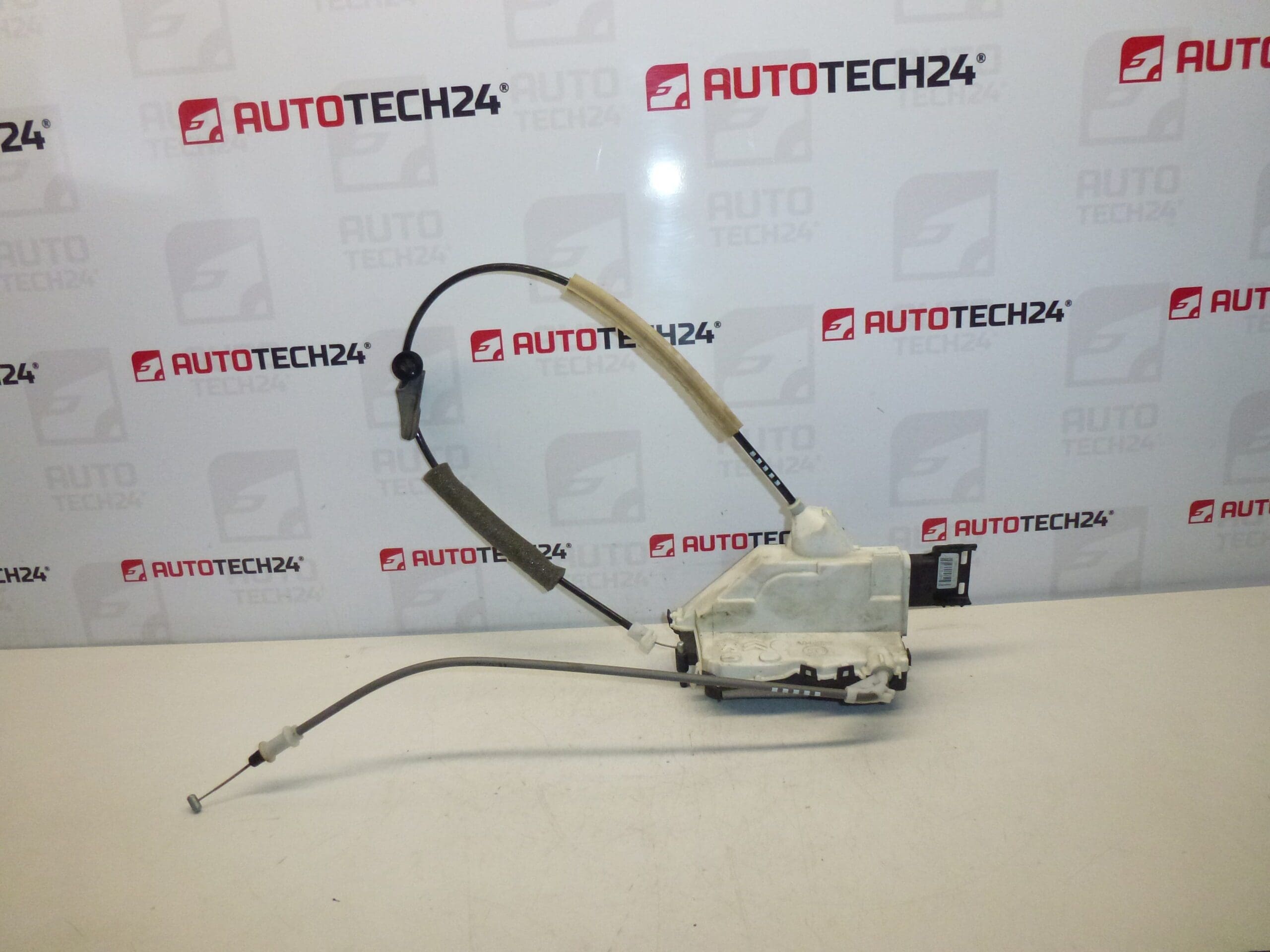 Citroën Peugeot 9675505480 755054 Berque de porte arrière