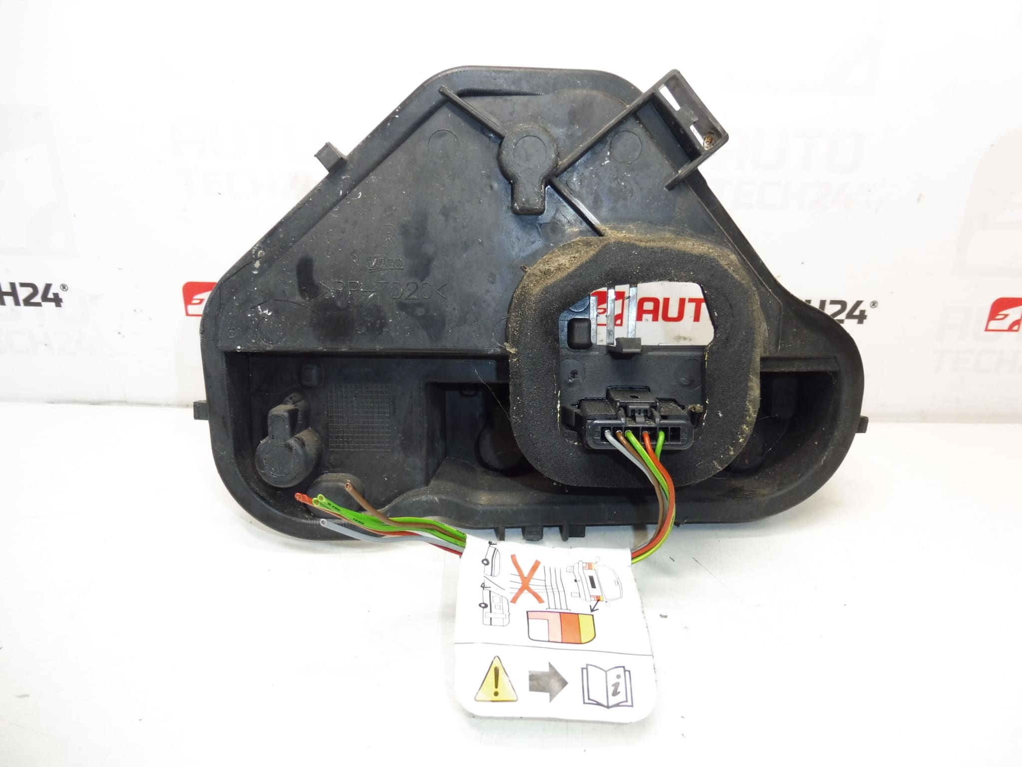 Fête avec lampes à droite arrière à charnière Citroën C3 III 9812257480 – Image 2