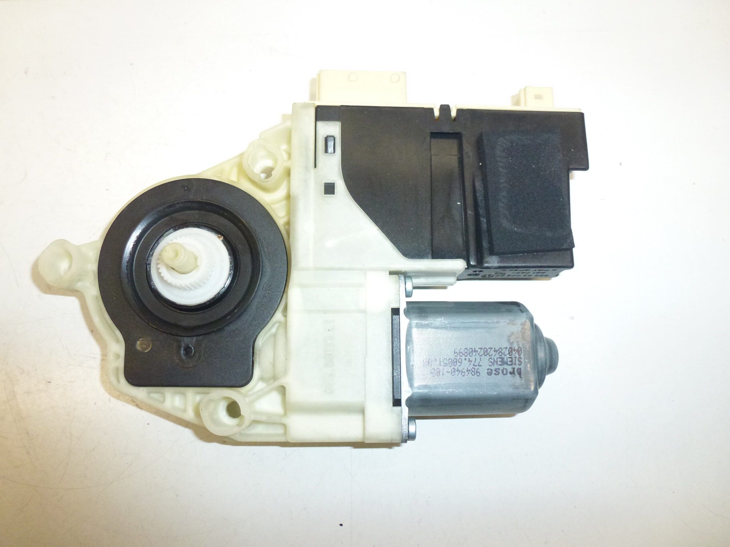 Moteur vitre droite Citroën C4 9681574880 9222AV – Image 2