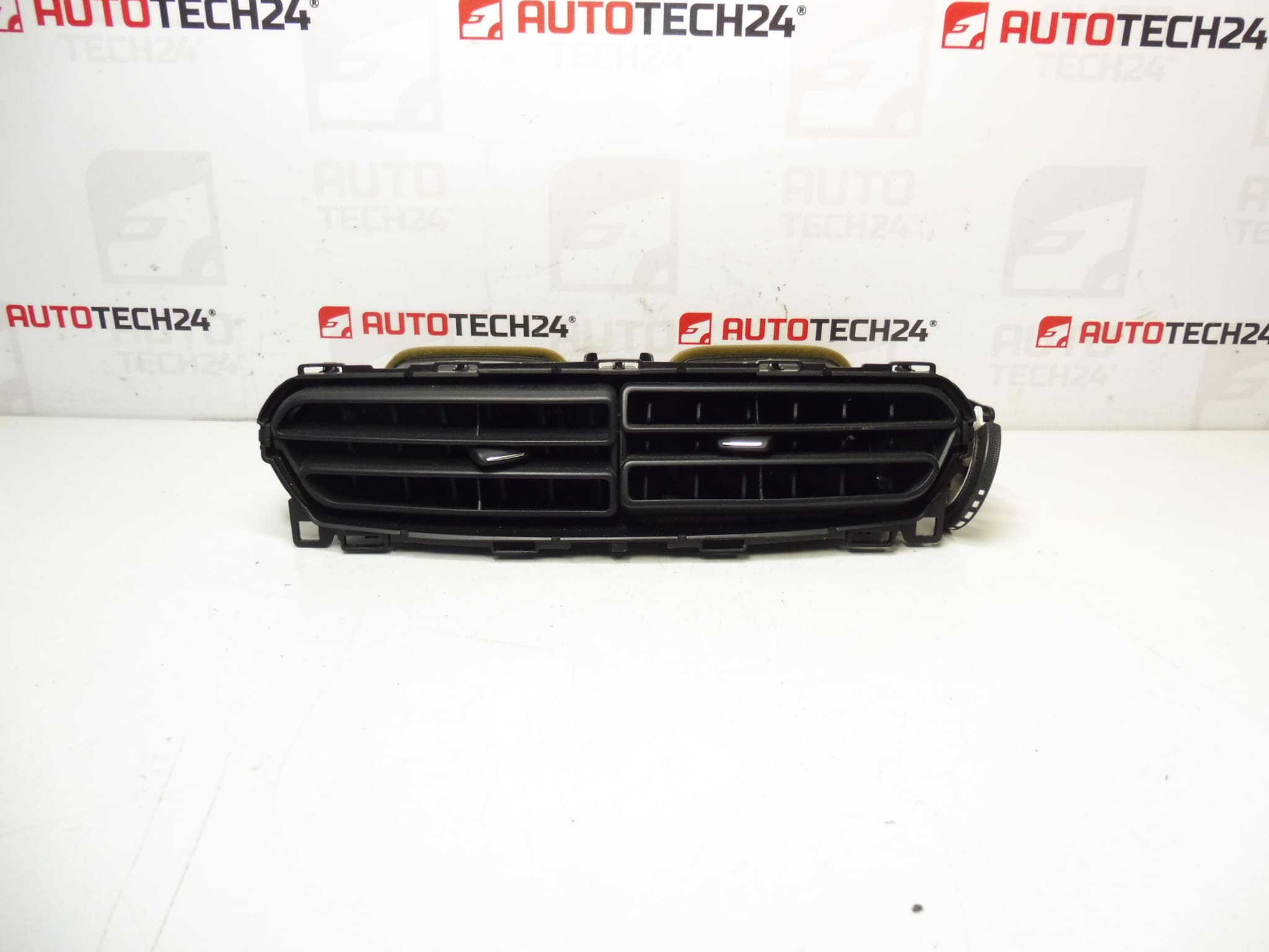 Sortie de ventilation Citroen C -lysée Peugeot 301 96764769d 9676476977