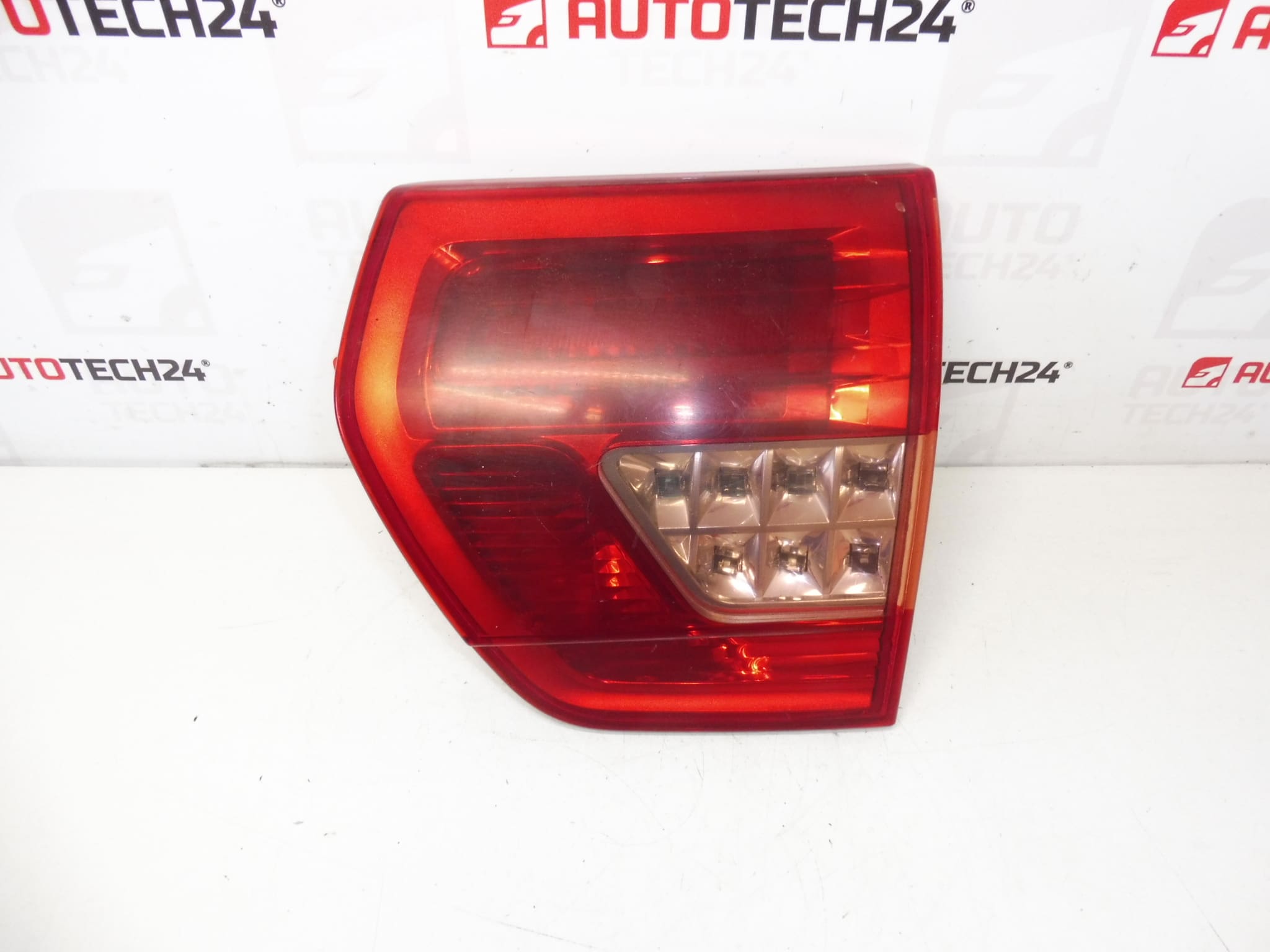 Feu Arrière Droit Intérieur Citroën C5 X7 9671811380 6350JR