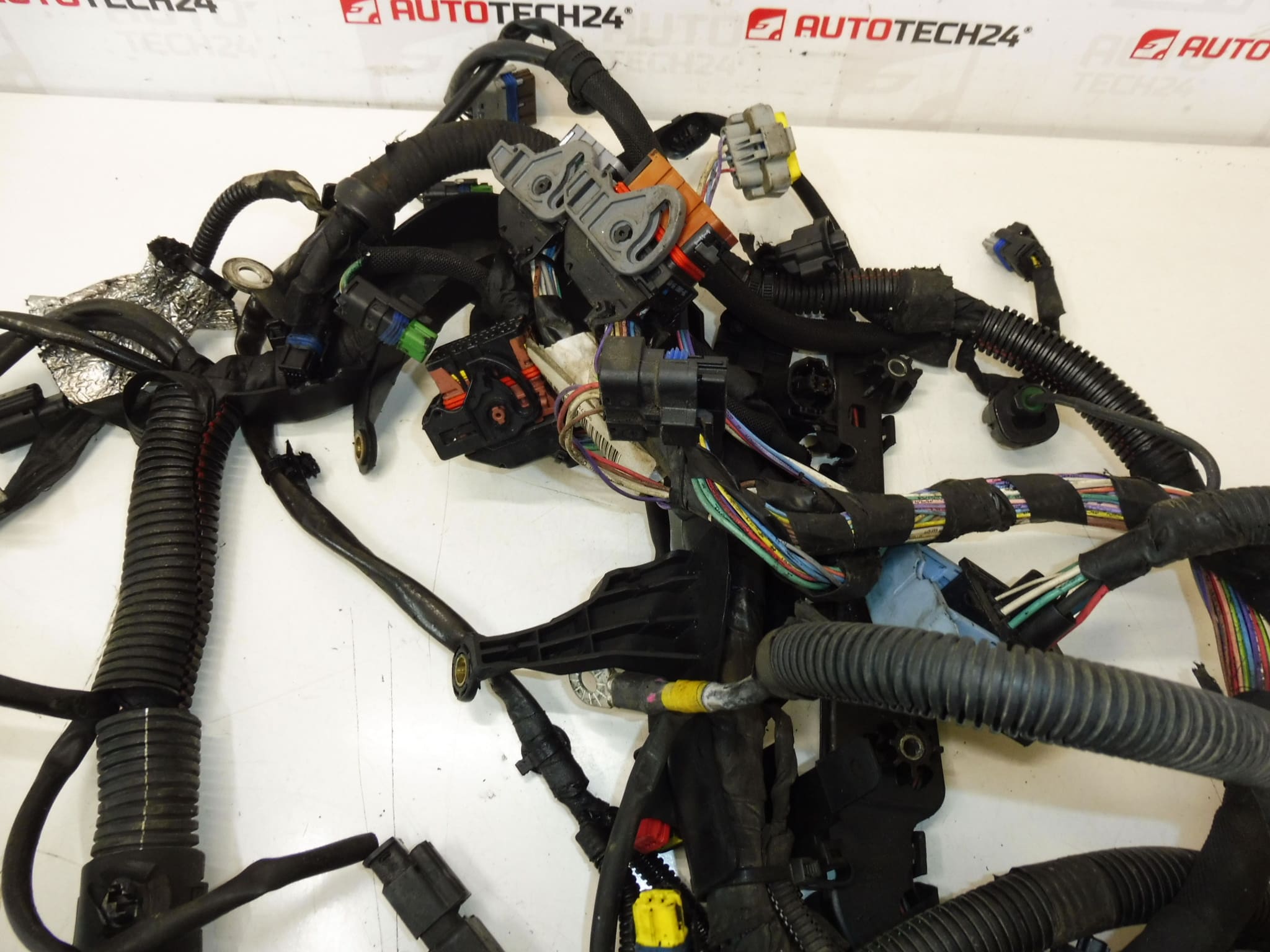 Faisceau Moteur Principal Citroën Peugeot 1.6 HDI 9687152280 6569ZY – Image 2