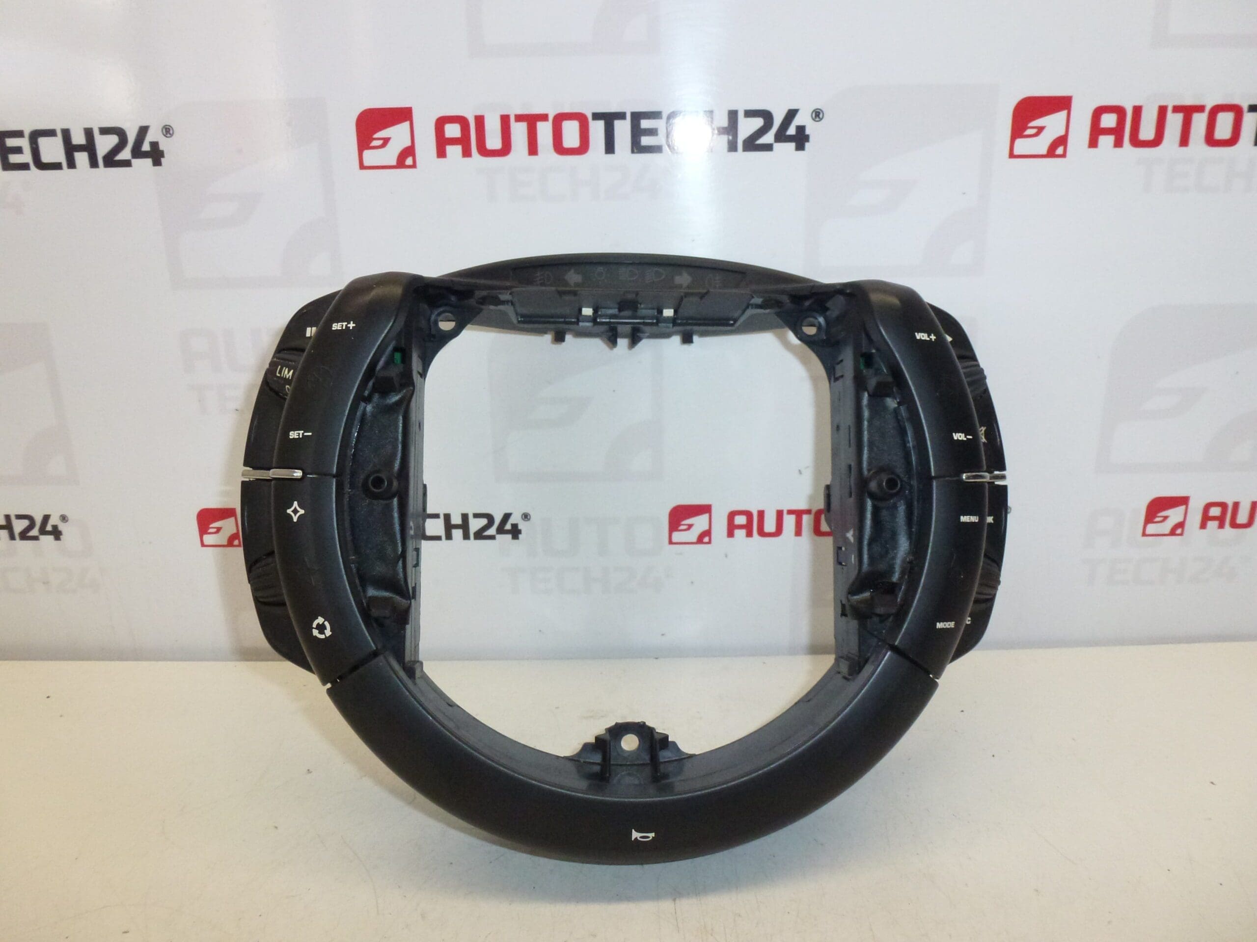 Citroën C4 96624938XT 6242P0 Commandes au volant
