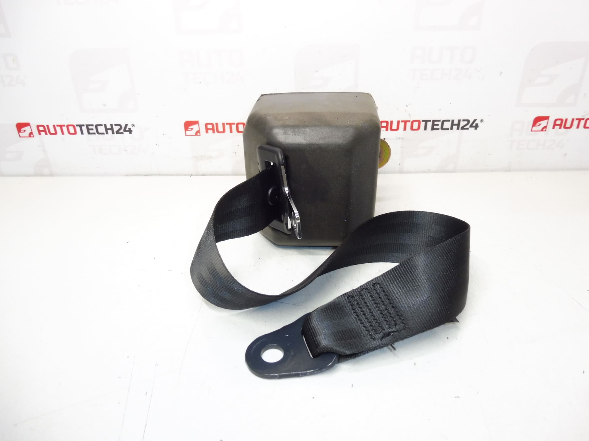 Ceinture arrière Peugeot 407 96440739XX 8974HK