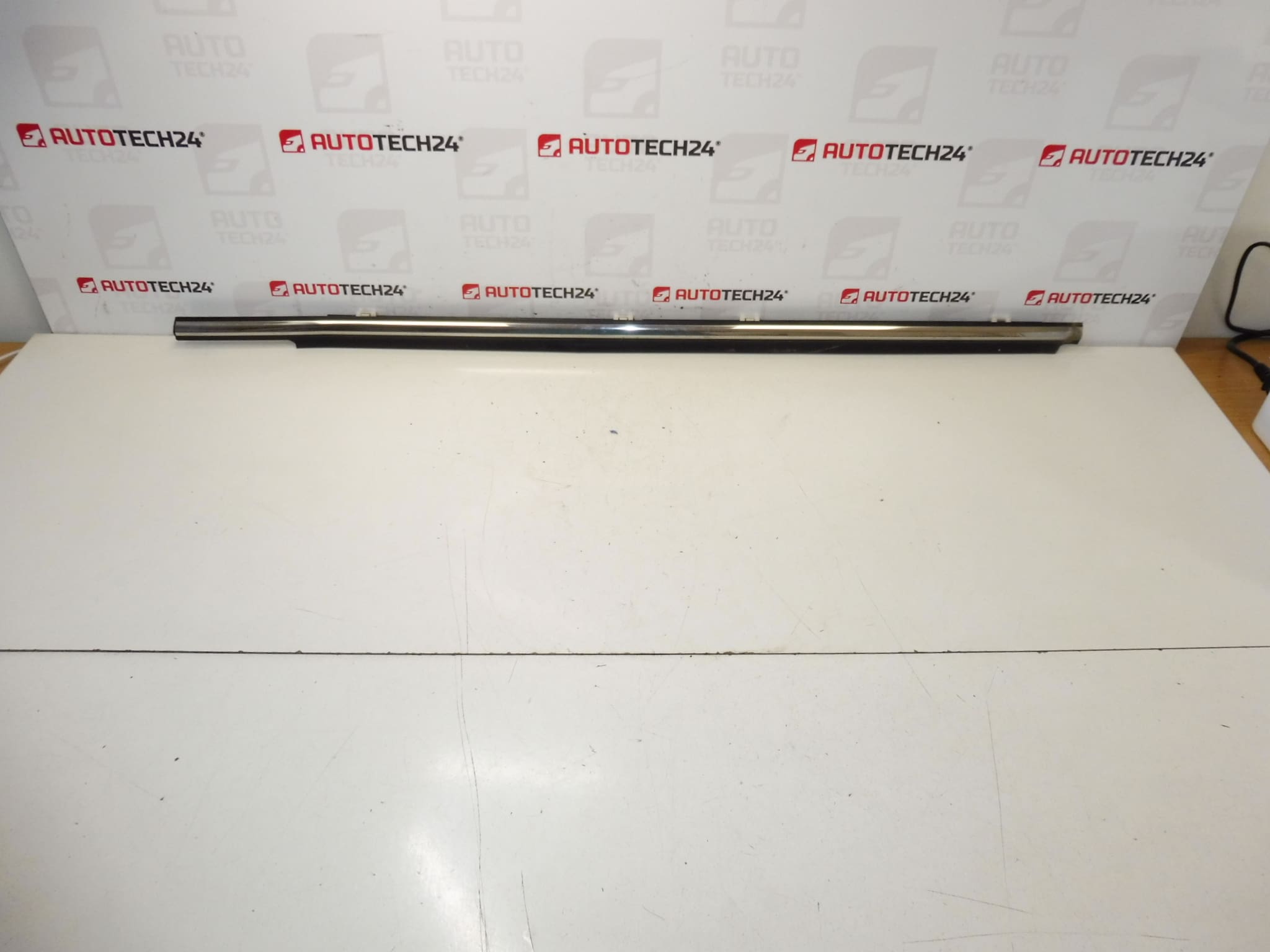 Barre arrière gauche Citroën C-Crosser Peugeot 4007 9309P4
