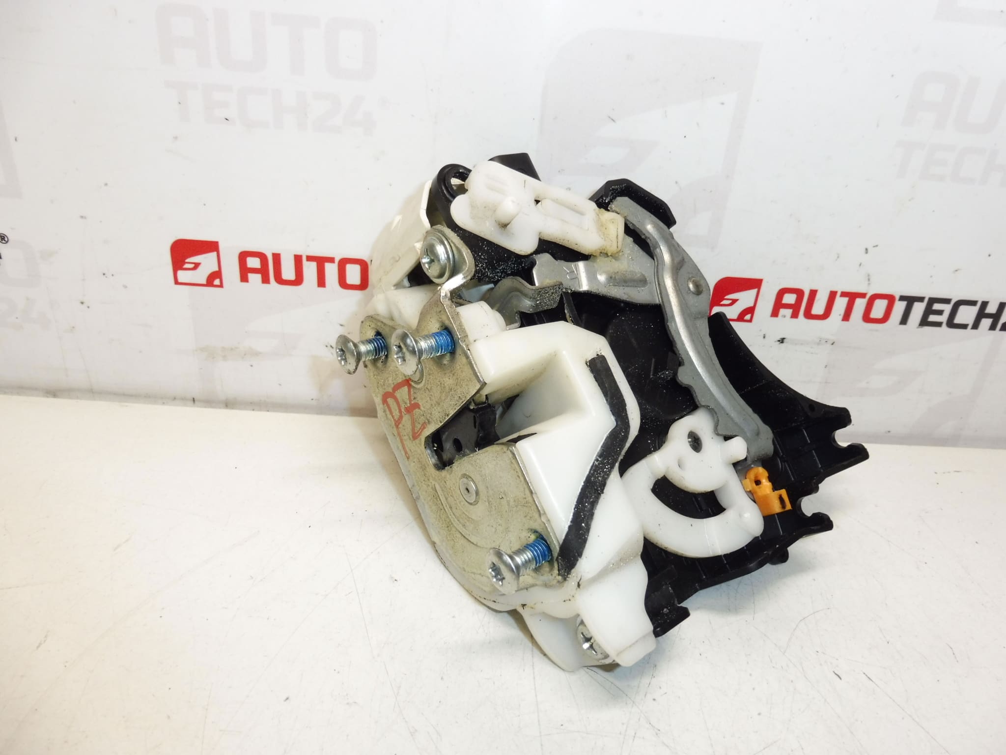 Serrure de la porte arrière Citroën C-Crosser Peugeot 4007 9138Q6 – Image 2