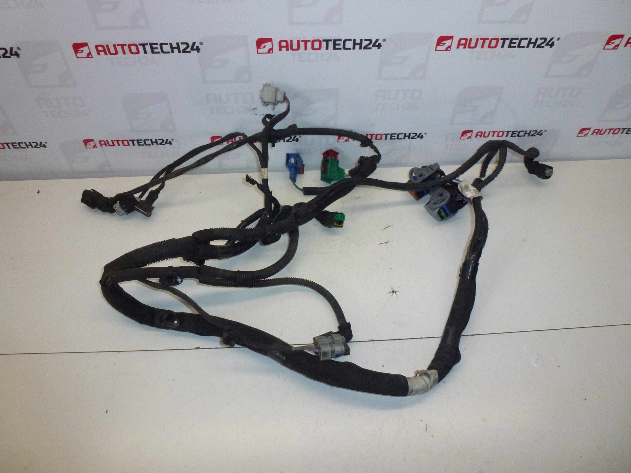 Faisceau moteur Peugeot 207 1.4i KFT 9686360080 6585P9