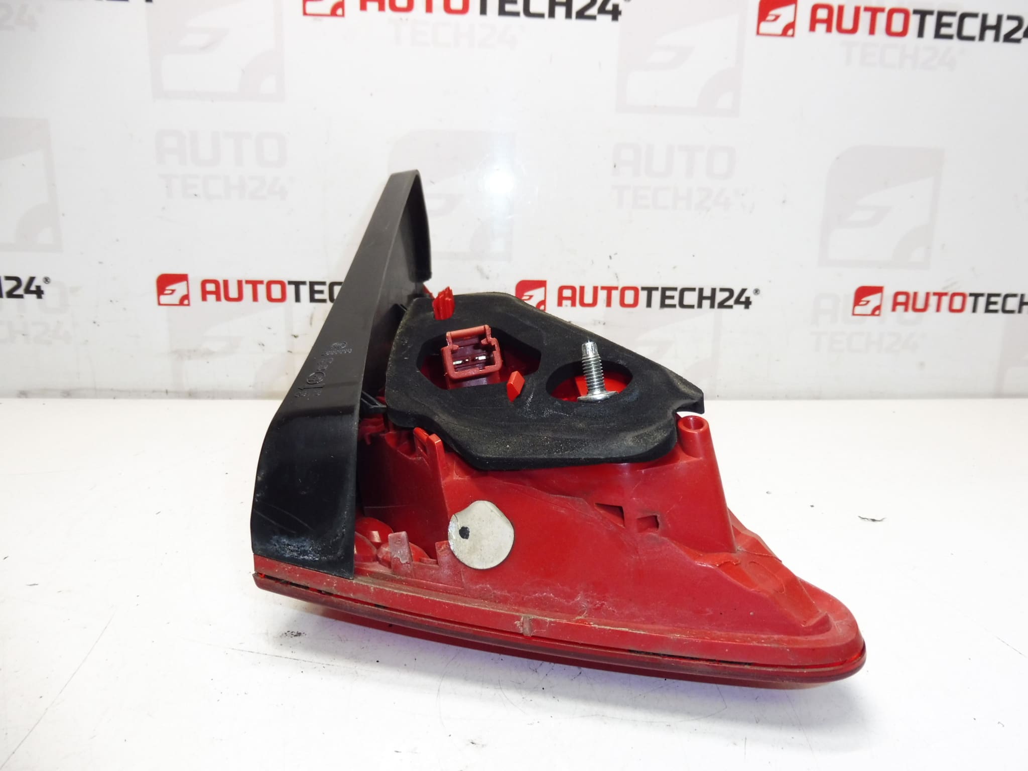 Peugeot 3008 couvercle phare arrière droit 9683460980 6351HE – Image 2