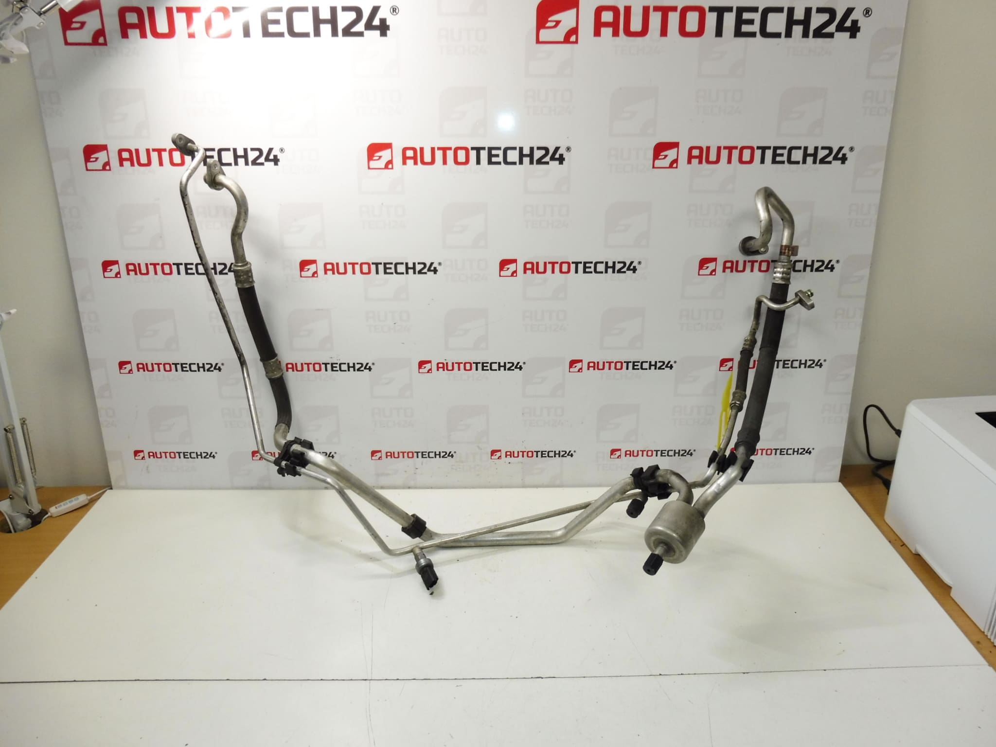 Tuyau climatique Peugeot Citroën 9684310980 6477G6