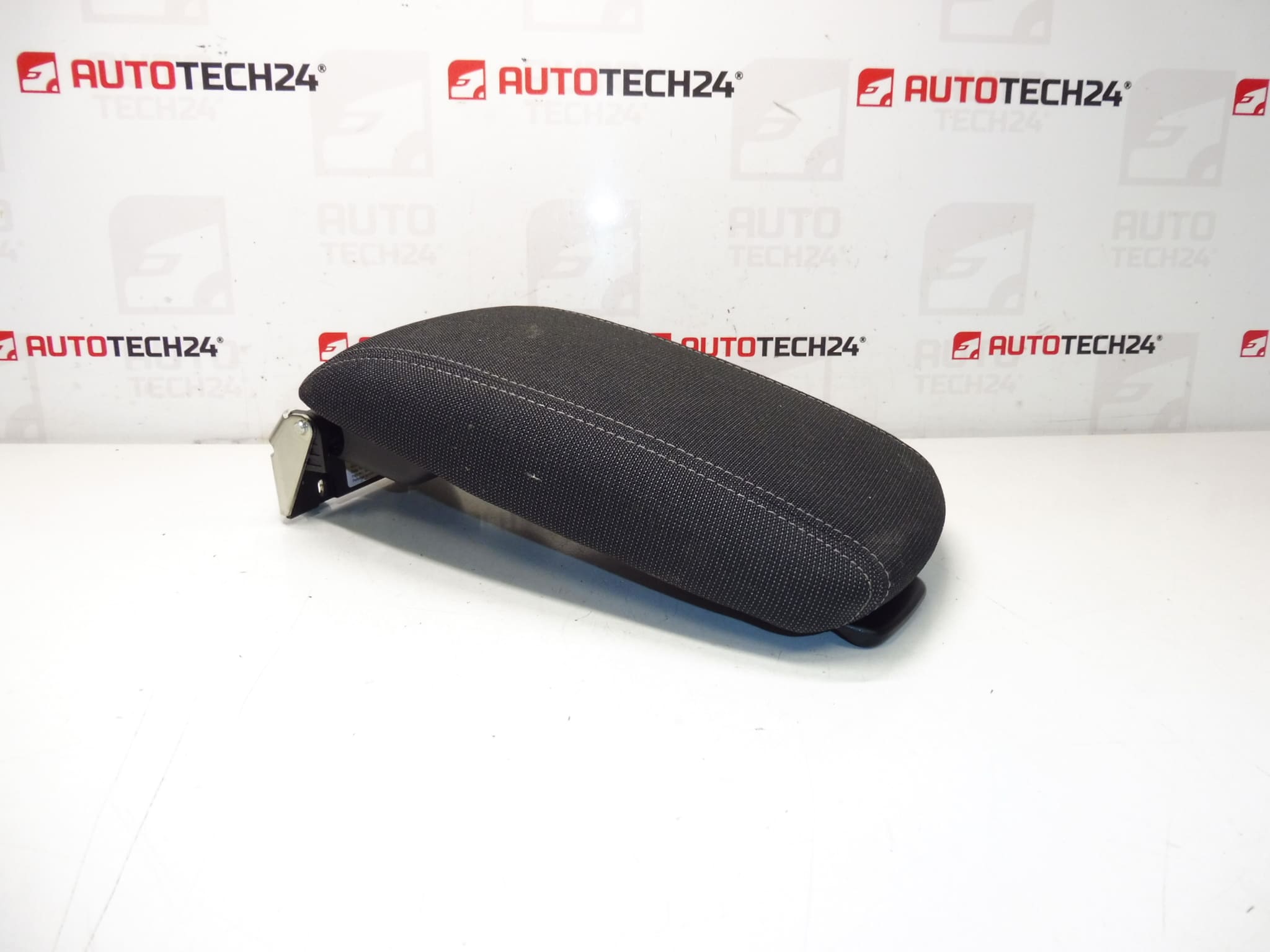 Accoudoir central Peugeot 308 T9 98027606ZN