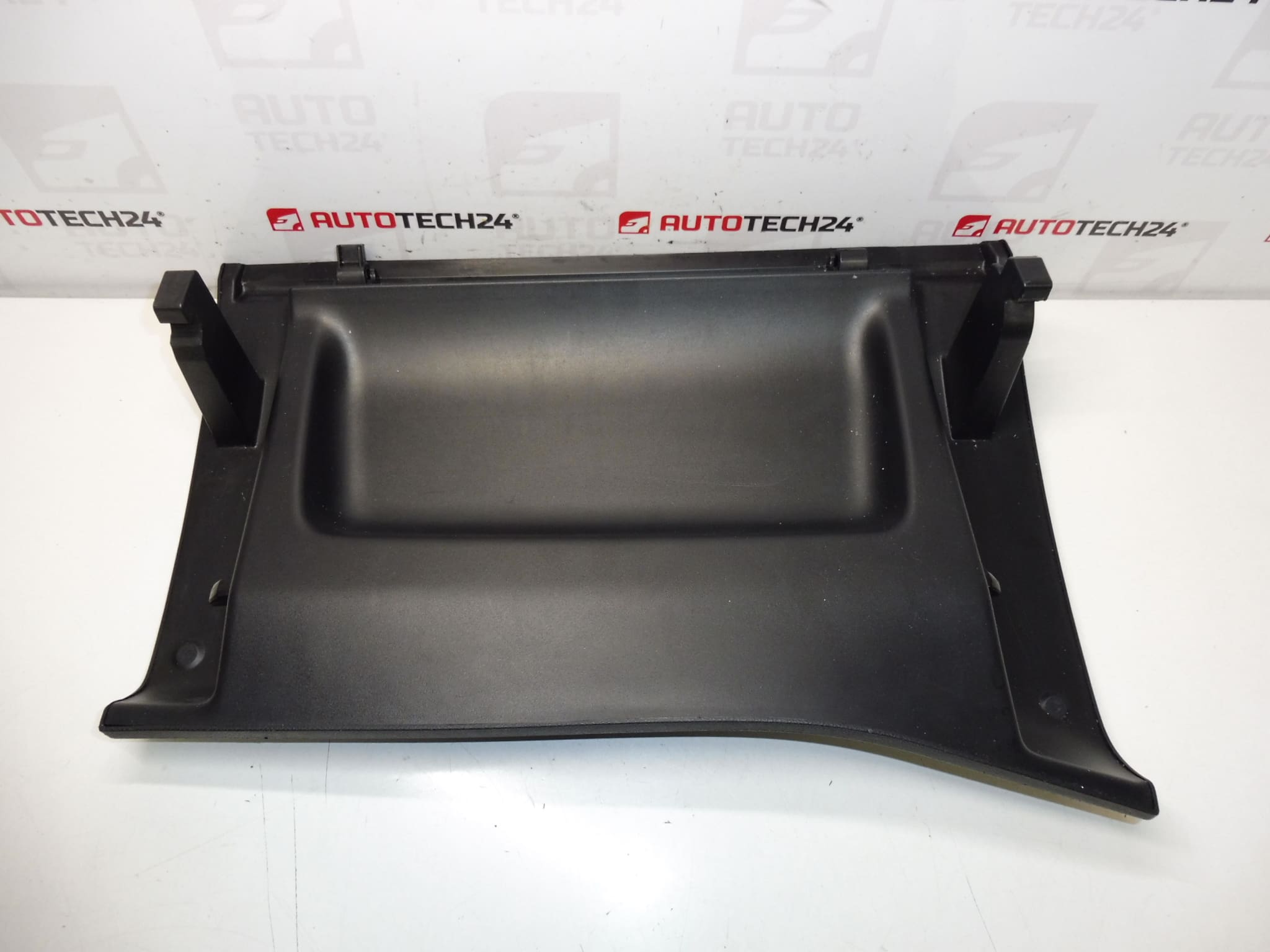 Cache latéral de rangement Peugeot 308 T9 16108047ZD – Image 2