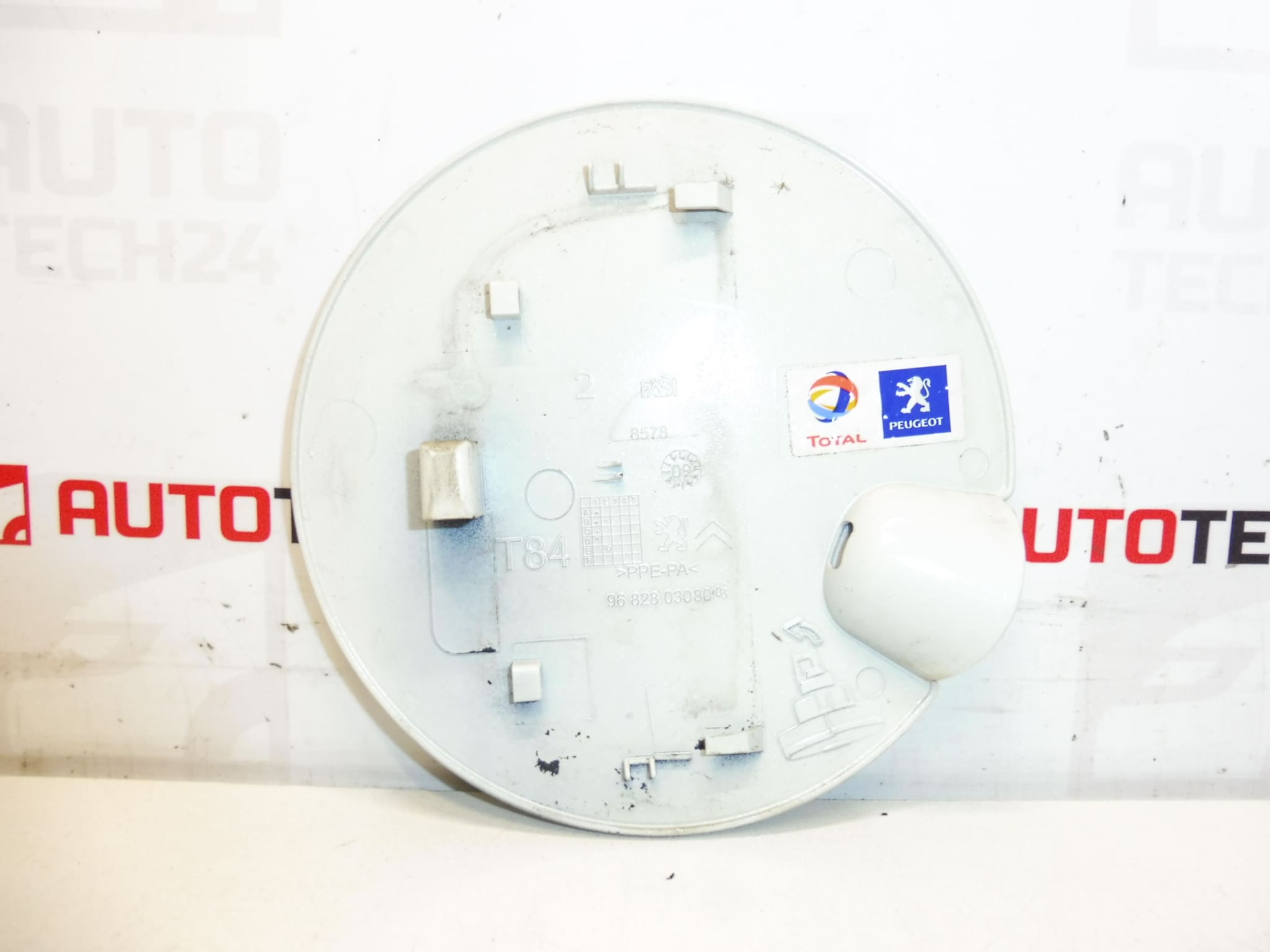 Couvercle de bouchon de réservoir KWED Peugeot 3008 9682803080 1517G9 – Image 2