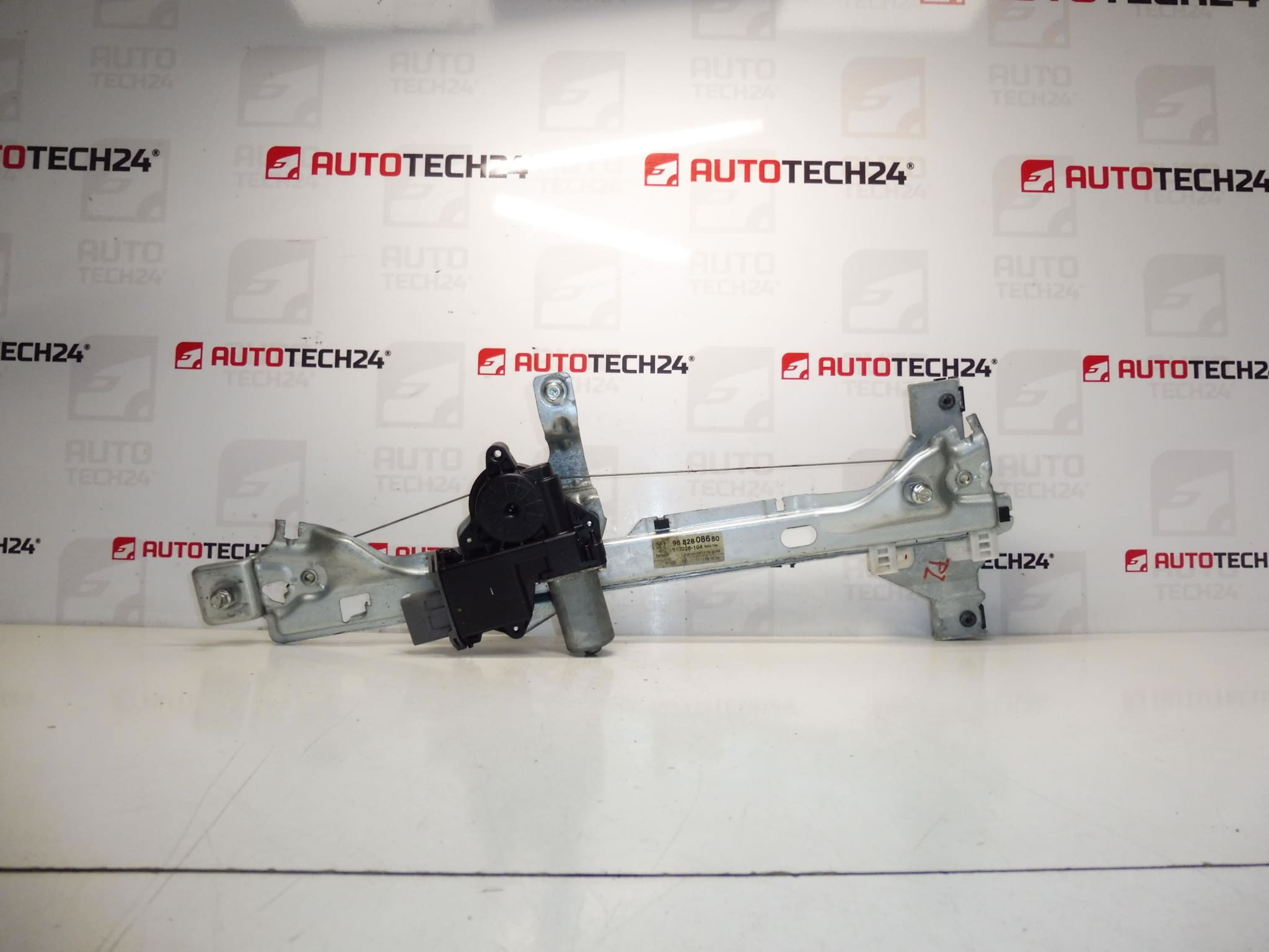 Mécanisme de lunette arrière droite Peugeot 3008 5008 9682808680 9224F6