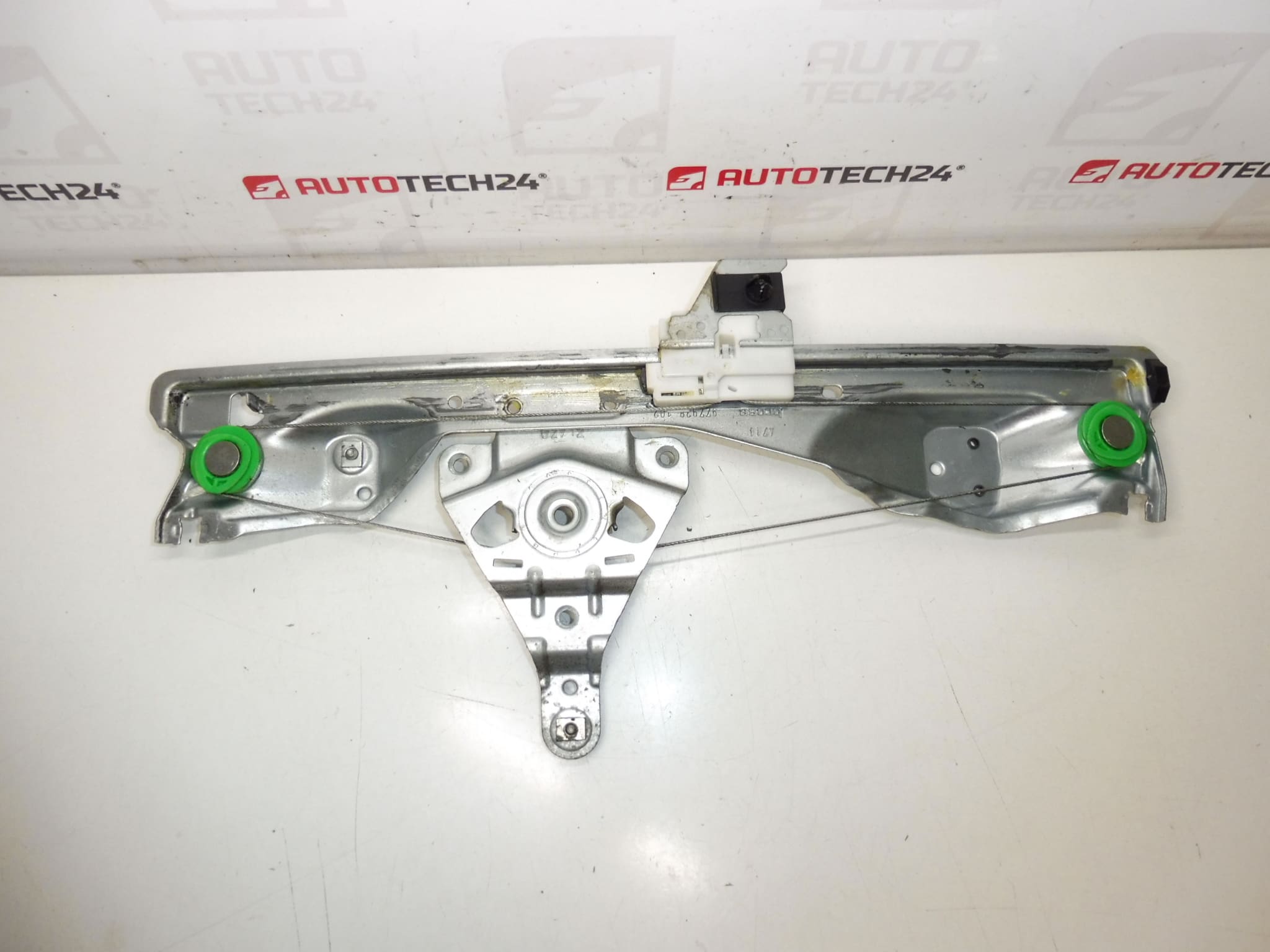Mécanisme d'extraction de vitre arrière droite Peugeot 308 9675462980 9224E2 – Image 2