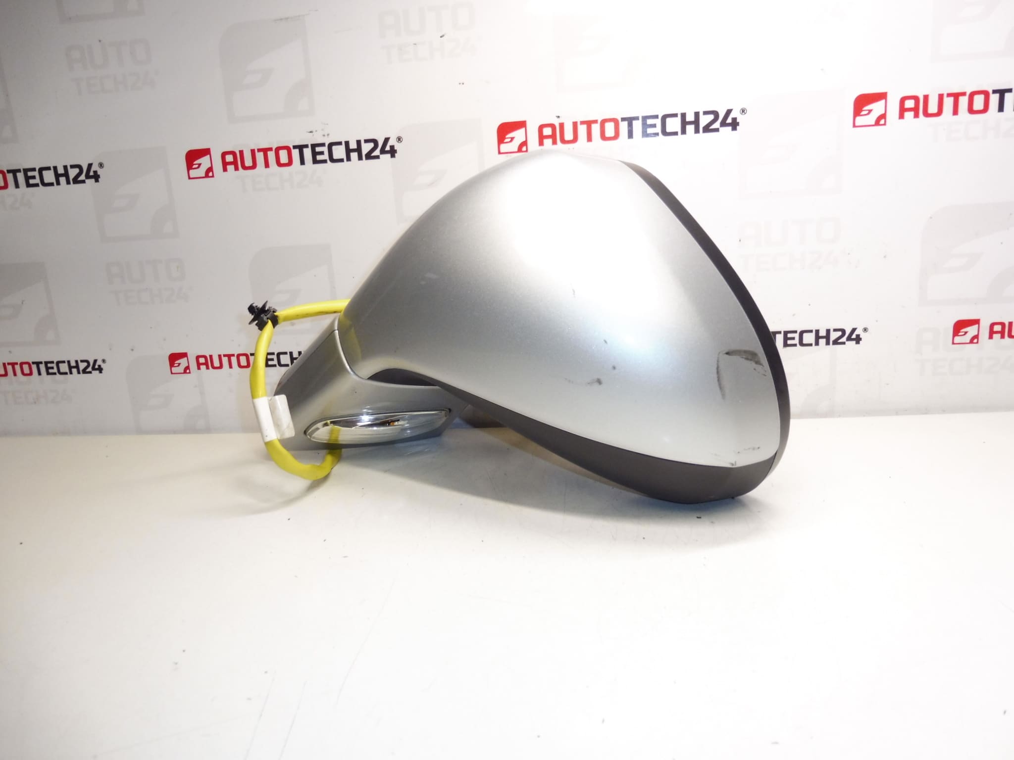 Rétroviseur conducteur Peugeot 308 EZRC 8153NE